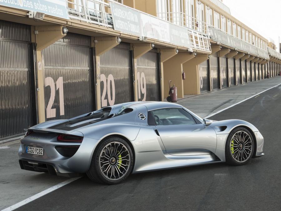  Porsche 918 Spyder 2014 года  (фото 51 из 111)